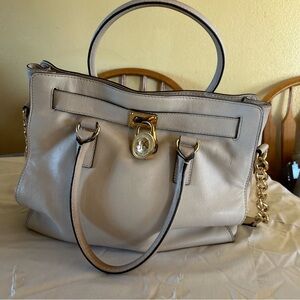 Chic Cream Satchel with Gold Accents